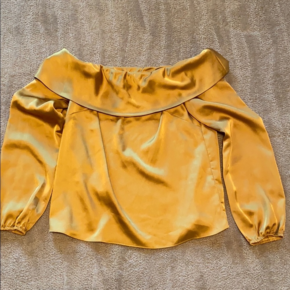 Pretty off the shoulder blouse